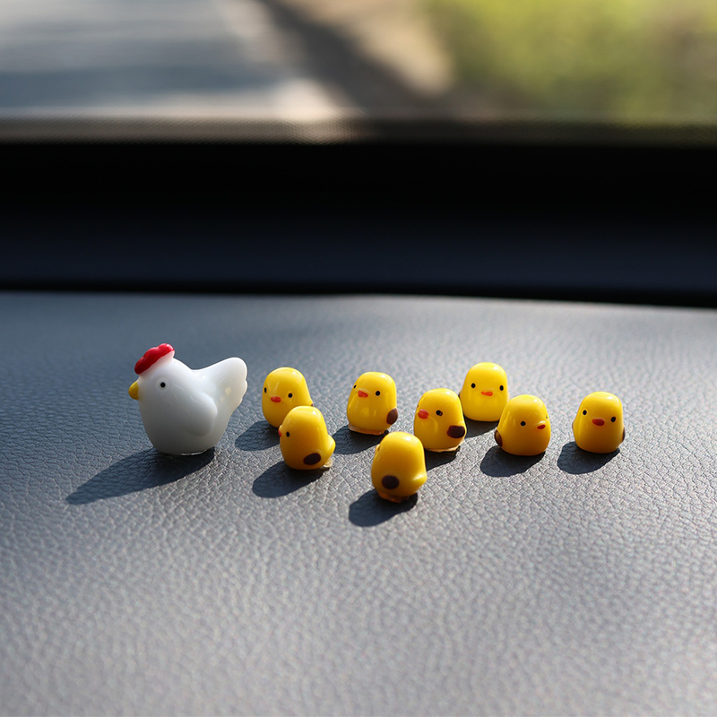 Car Accessories Oman - Simpatici mini polli cruscotto per auto