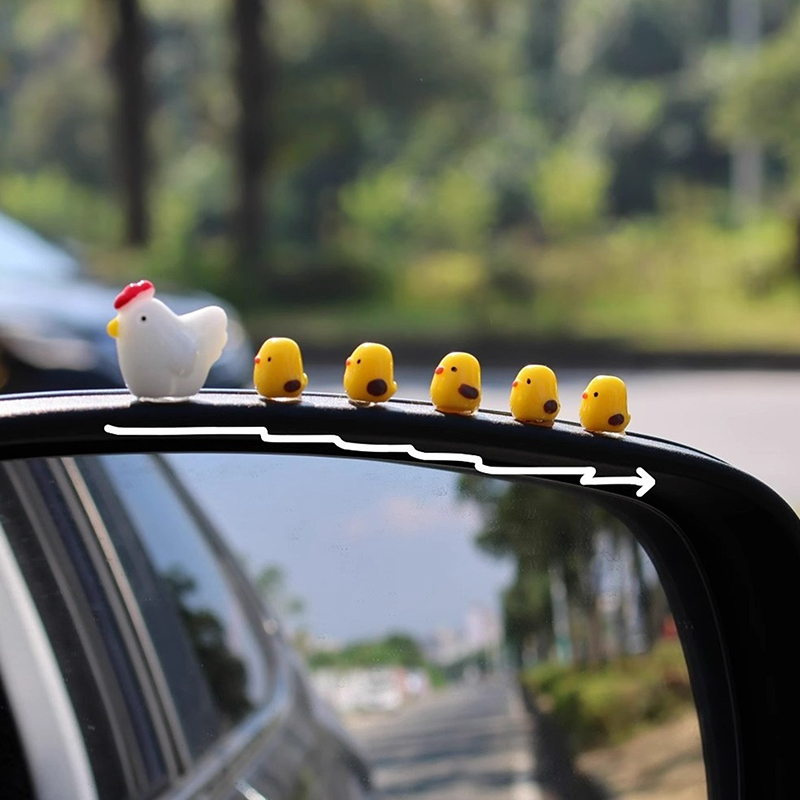 Simpatici mini polli cruscotto - Car Accessories Oman recensione e prezzo